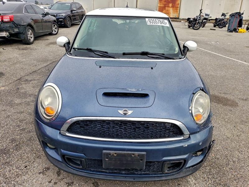 Photo 5 from auction – 2011 MINI COOPER S with VIN WMWSV3C51BTY12425