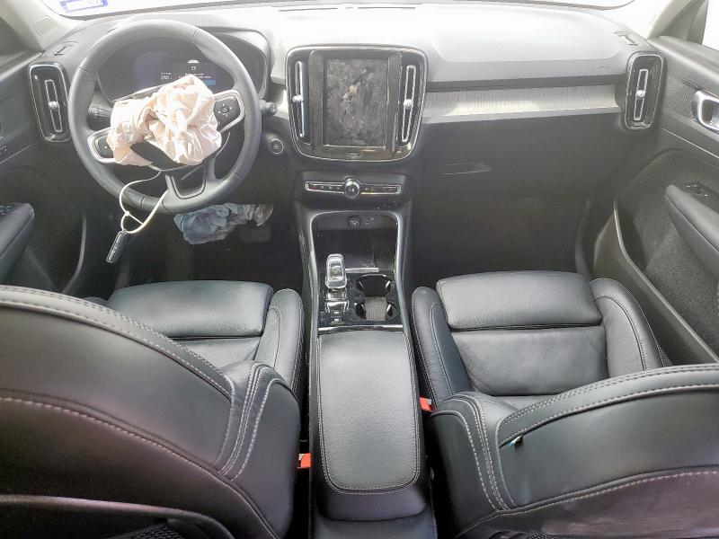 Photo 8 from auction – 2023 VOLVO XC40 with VIN YV4K92HW5P2921404