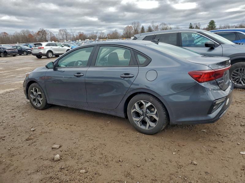 Photo 2 from auction – 2021 KIA FORTE FE with VIN 3KPF24AD1ME304108
