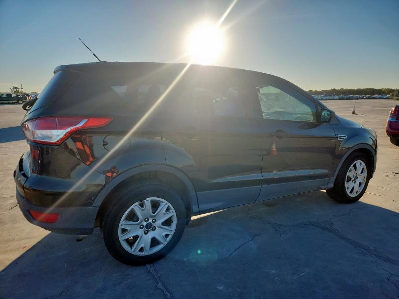 Photo 3 from auction – 2014 FORD ESCAPE S with VIN 1FMCU0F73EUB27956