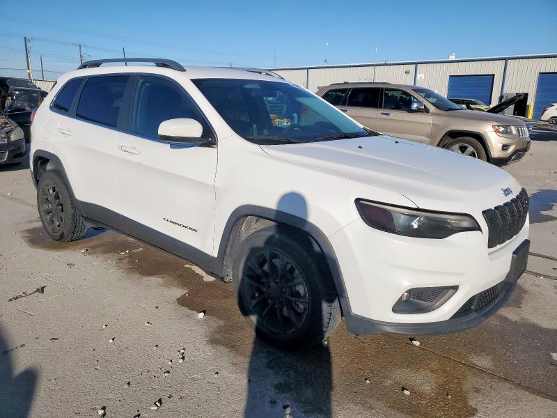 Photo 4 from auction – 2019 JEEP CHEROKEE L with VIN 1C4PJLLB4KD289857