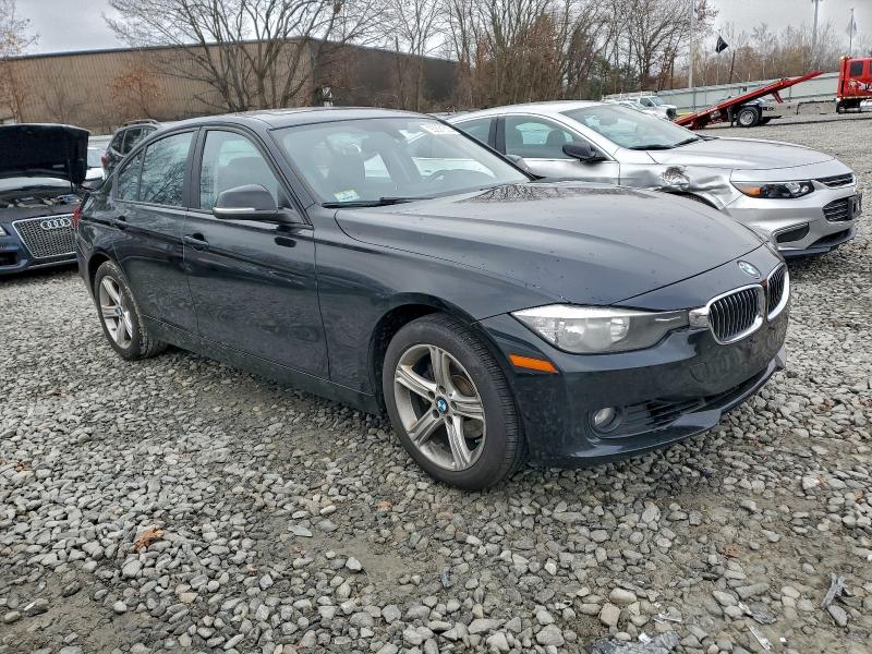 Foto 4 de la subasta – 2013 BMW 328 XI con VIN WBA3B3G55DNP38540