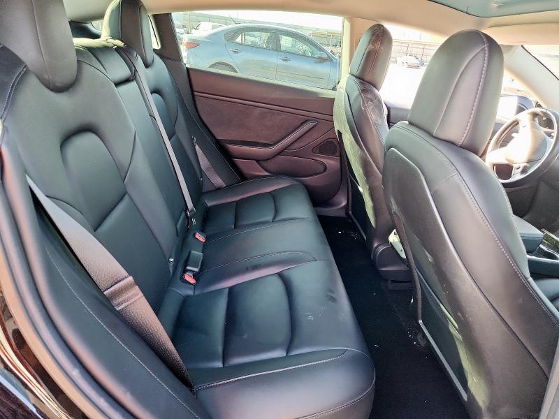 Photo 10 from auction – 2018 TESLA MODEL 3 with VIN 5YJ3E1EA5JF031298