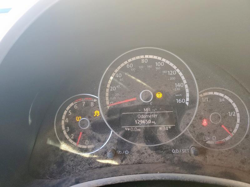 Photo 9 from auction – 2013 VOLKSWAGEN BEETLE with VIN 3VW8S7ATXDM825252