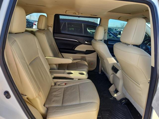 Photo 11 from auction – 2016 TOYOTA HIGHLANDER with VIN 5TDDKRFH7GS297952