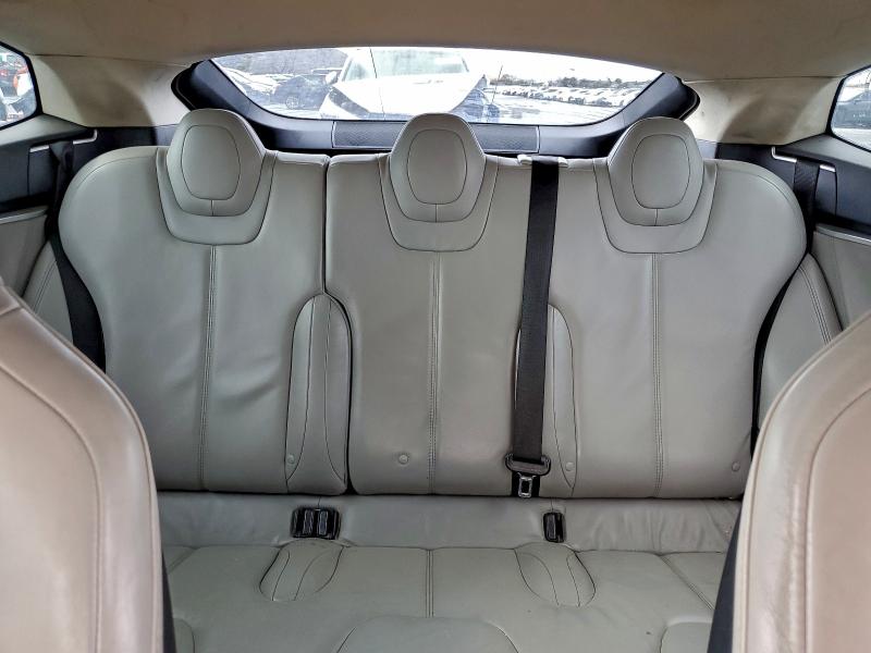 Photo 10 from auction – 2013 TESLA MODEL S with VIN 5YJSA1CG1DFP04719