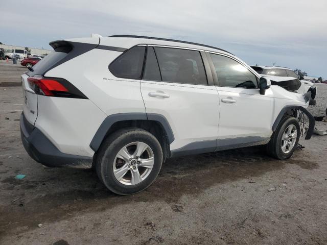 Photo 3 from auction – 2019 TOYOTA RAV4 XLE with VIN 2T3W1RFVXKW002223