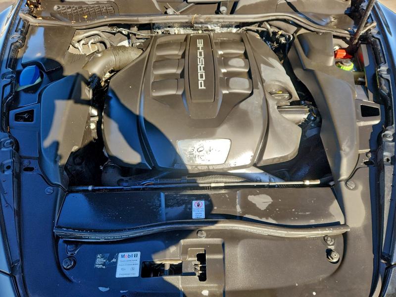 Photo 12 from auction – 2014 PORSCHE CAYENNE with VIN WP1AF2A24ELA30797