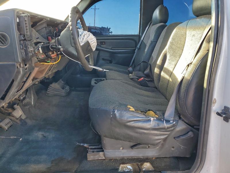 Photo 7 from auction – 1999 CHEVROLET SILVERADO with VIN 1GCEC14W2XE203065