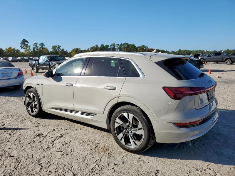 Photo 2 from auction – 2022 AUDI E-TRON PRE with VIN WA1AAAGE2NB005795