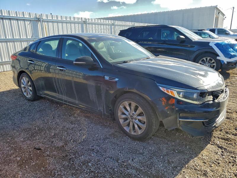 Photo 4 from auction – 2016 KIA OPTIMA EX with VIN 5XXGU4L30GG041673