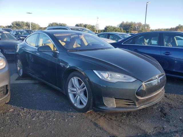 Photo 4 from auction – 2013 TESLA MODEL S with VIN 5YJSA1CN8DFP16610