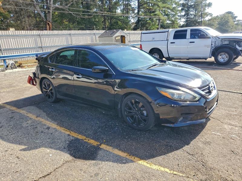 Photo 4 from auction – 2017 NISSAN ALTIMA SR with VIN 1N4AL3AP6HC192405