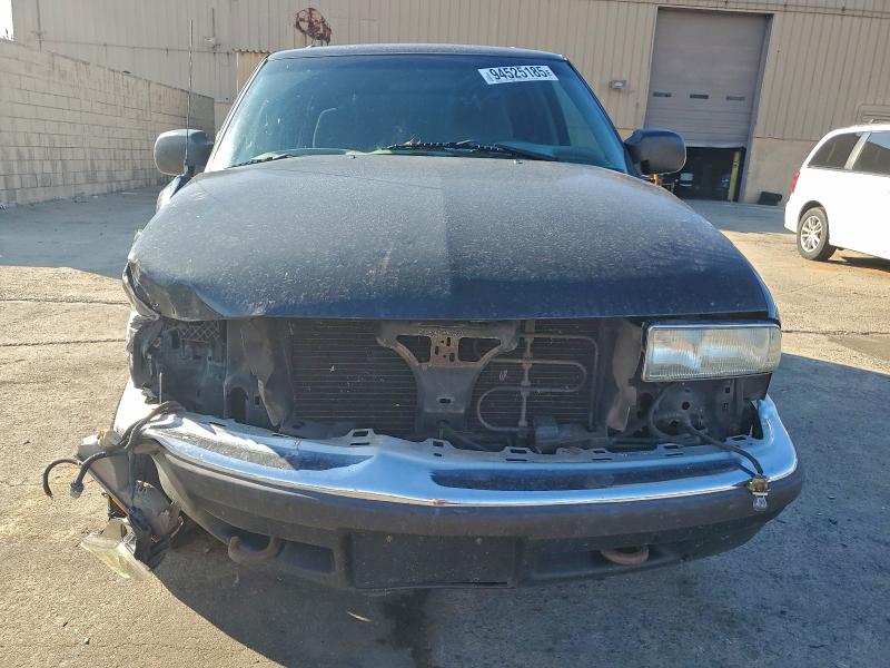 Photo 5 from auction – 2001 CHEVROLET BLAZER with VIN 1GNDT13W01K227636