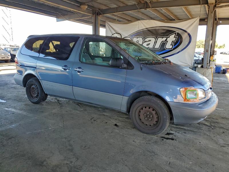 Photo 4 from auction – 2000 TOYOTA SIENNA CE with VIN 4T3ZF19C5YU274035