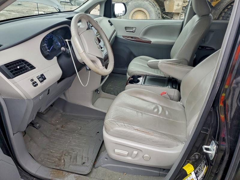 Photo 7 from auction – 2012 TOYOTA SIENNA XLE with VIN 5TDYK3DCXCS189745