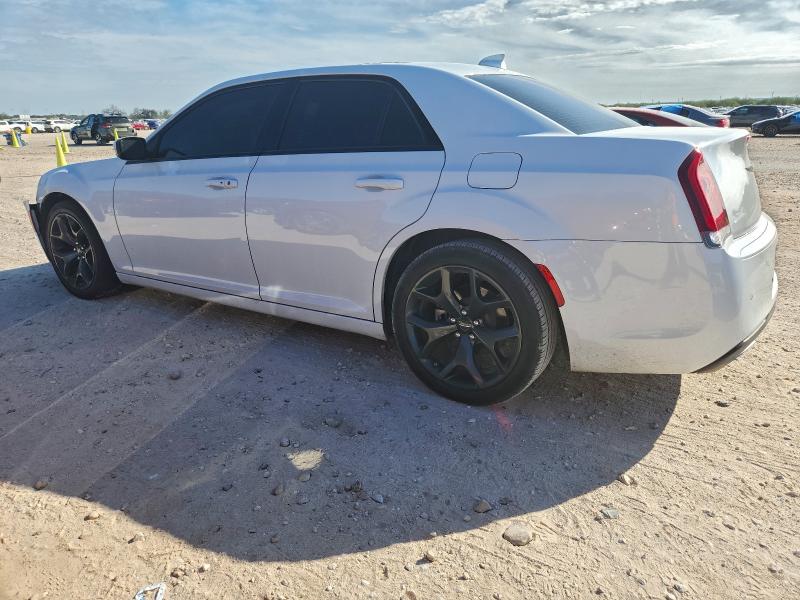 Photo 2 from auction – 2022 CHRYSLER 300 with VIN 2C3CCABG3NH236444