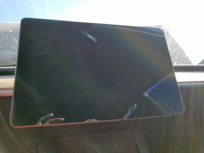 Photo 9 from auction – 2022 TESLA MODEL 3 with VIN 5YJ3E1EB1NF233912