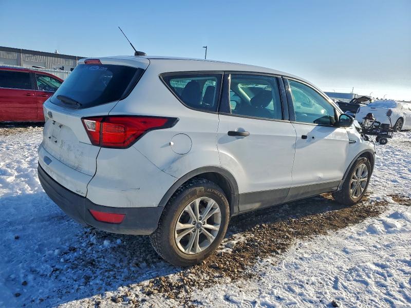 Photo 3 from auction – 2019 FORD ESCAPE S with VIN 1FMCU0F74KUA05912