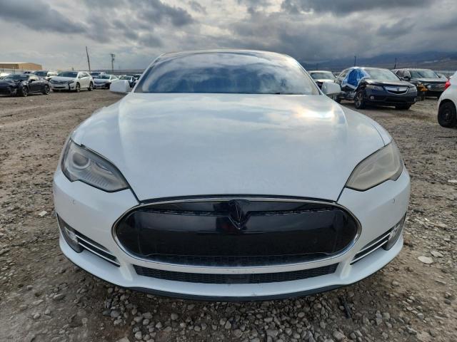 Photo 5 from auction – 2014 TESLA MODEL S with VIN 5YJSA1S10EFP56261