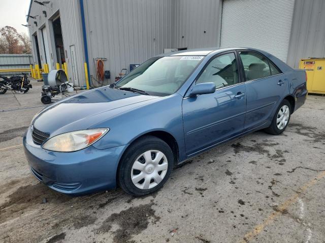 TOYOTA CAMRY LE 2002 with VIN 4T1BE32KX2U570153 - Photo from auction