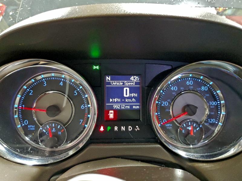 Photo 9 from auction – 2014 CHRYSLER TOWN & COU with VIN 2C4RC1CG6ER201539