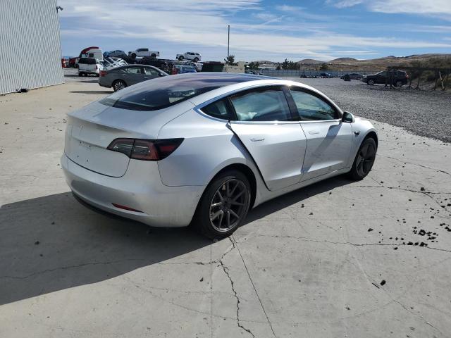 Photo 3 from auction – 2018 TESLA MODEL 3 with VIN 5YJ3E1EA8JF010381