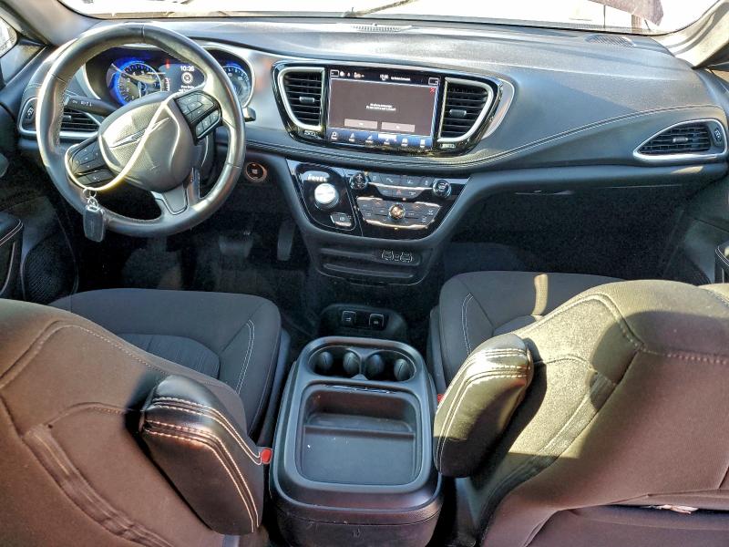 Photo 8 from auction – 2021 CHRYSLER PACIFICA T with VIN 2C4RC1FGXMR559382