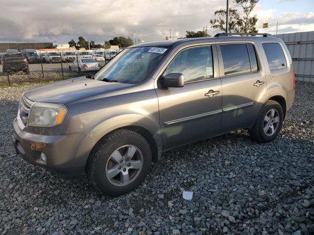 HONDA PILOT EXL 2011 with VIN 5FNYF3H51BB038313 - Photo from auction
