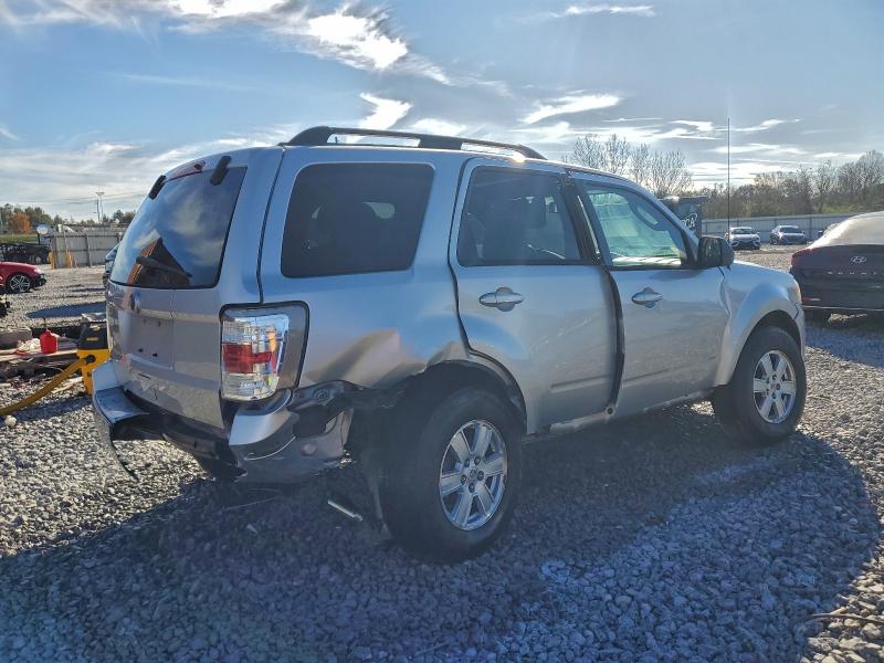 Foto 3 de la subasta – 2011 MERCURY MARINER con VIN 4M2CN9B79BKJ01620
