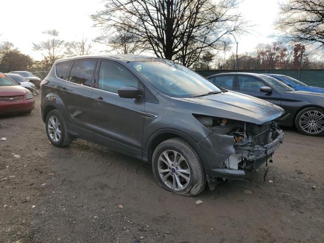 Photo 4 from auction – 2017 FORD ESCAPE SE with VIN 1FMCU9GD9HUB95031