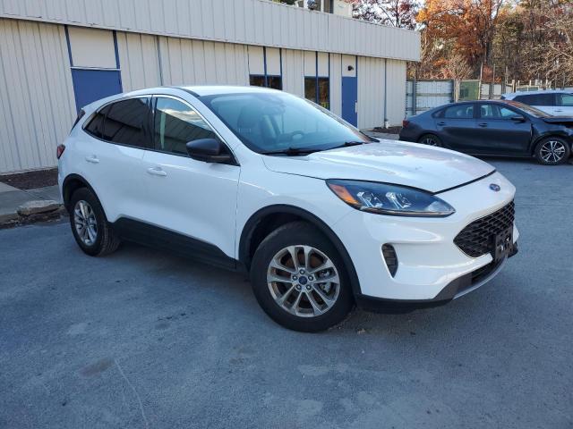 Photo 4 from auction – 2022 FORD ESCAPE with VIN 1FMCU9G62NUB80688