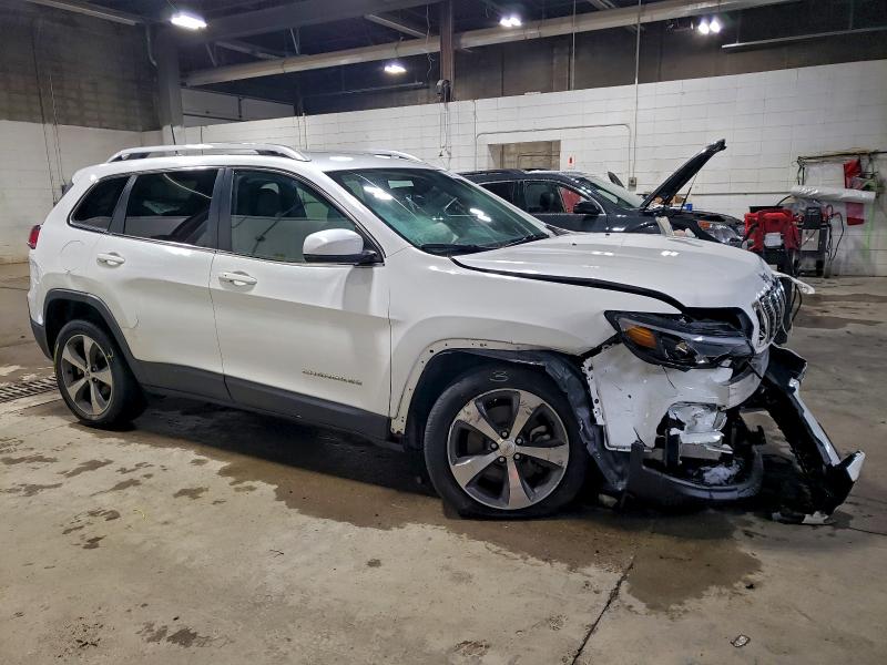 Photo 4 from auction – 2019 JEEP CHEROKEE L with VIN 1C4PJLDB2KD419407