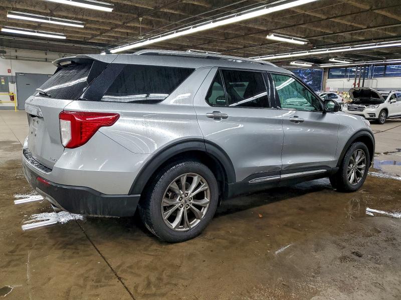 Foto 3 de la subasta – 2022 FORD EXPLORER L con VIN 1FMSK8FH2NGA30061