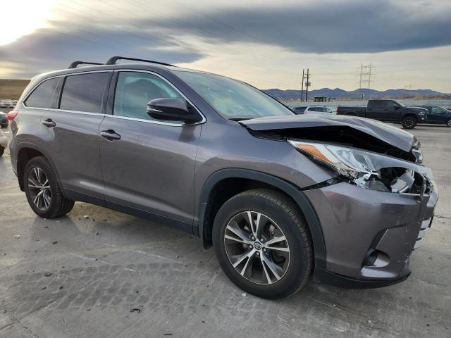 Photo 4 from auction – 2019 TOYOTA HIGHLANDER with VIN 5TDBZRFH0KS722326