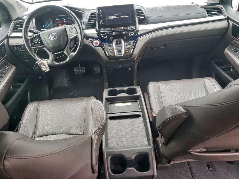 Photo 8 from auction – 2018 HONDA ODYSSEY with VIN 5FNRL6H92JB089027