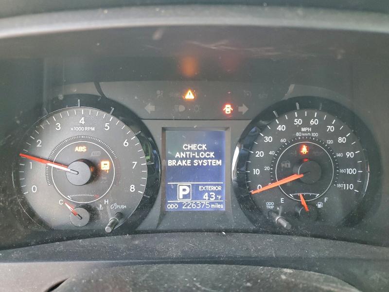 Photo 9 from auction – 2015 TOYOTA SIENNA LE with VIN 5TDKK3DC7FS562203
