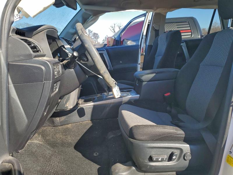 Photo 7 from auction – 2023 TOYOTA 4RUNNER SR with VIN JTEEU5JR5P5304566