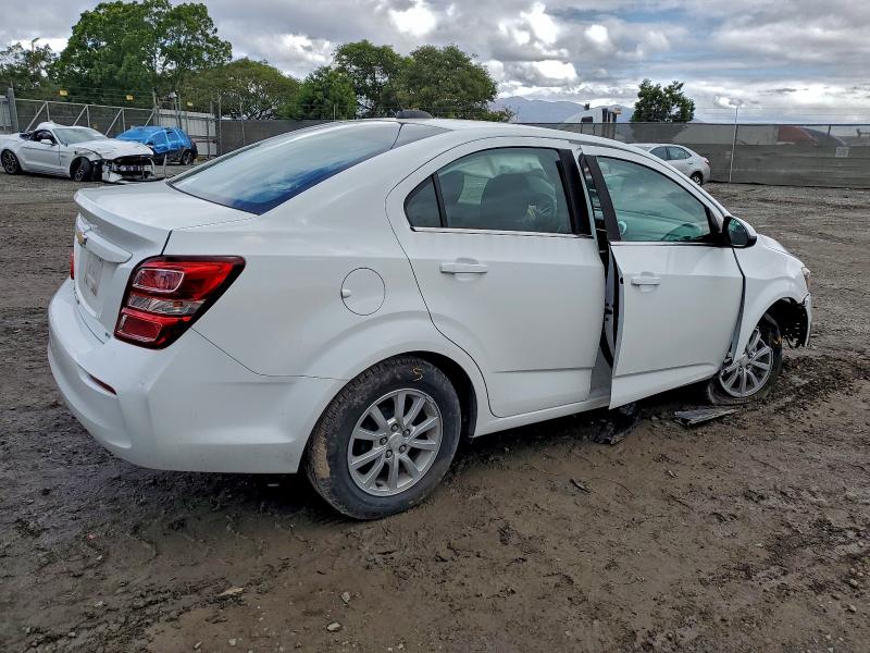Photo 3 from auction – 2017 CHEVROLET SONIC LT with VIN 1G1JD5SB0H4176256