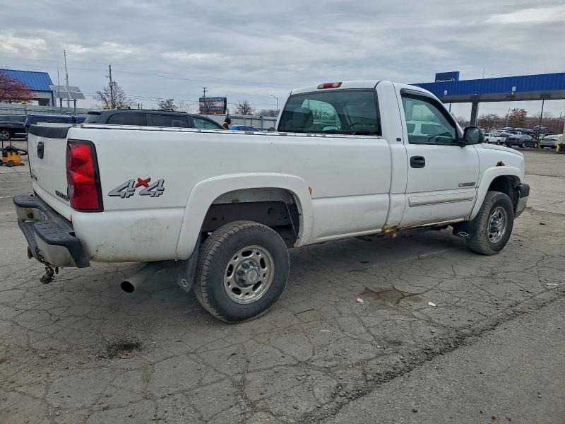Photo 3 from auction – 2004 CHEVROLET SILVERADO with VIN 1GCHK24U14E293664