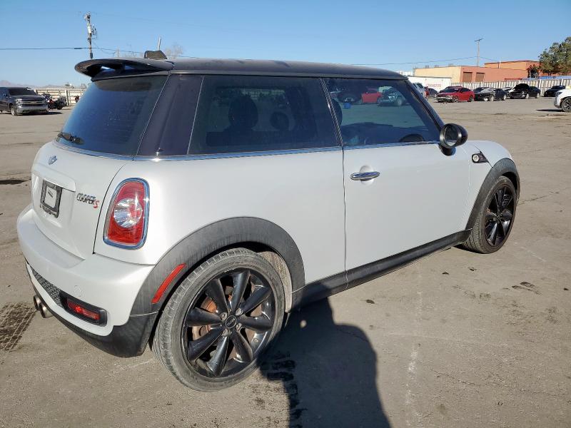 Photo 3 from auction – 2013 MINI COOPER S with VIN WMWSV3C50DT395382