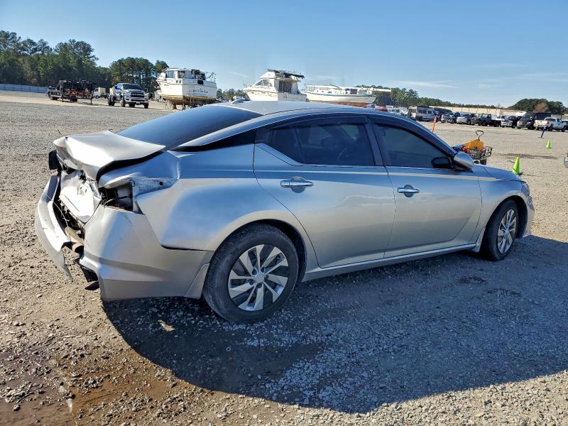 Photo 3 from auction – 2019 NISSAN ALTIMA S with VIN 1N4BL4BV0KC101711