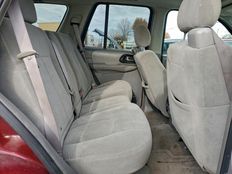 Photo 11 from auction – 2005 CHEVROLET TRAILBLAZE with VIN 1GNDT13SX52347379