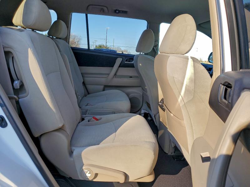 Photo 10 from auction – 2012 TOYOTA HIGHLANDER with VIN 5TDZK3EH6CS060609