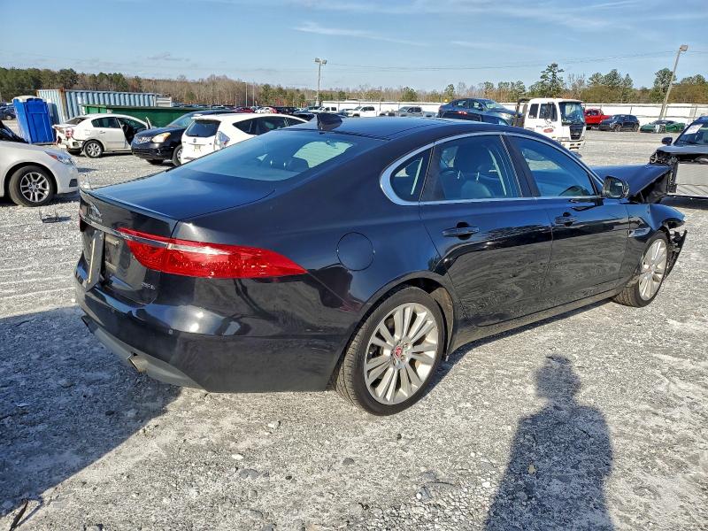 Photo 3 from auction – 2018 JAGUAR XF PRESTIG with VIN SAJBE4FX0JCY54476