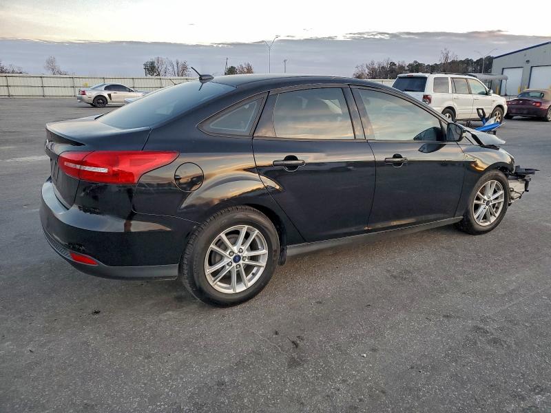 Photo 3 from auction – 2016 FORD FOCUS SE with VIN 1FADP3F2XGL271671