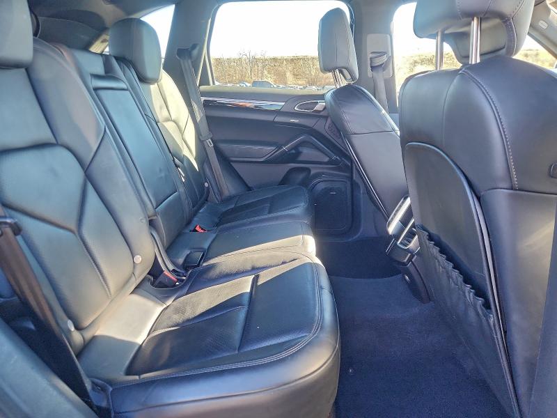 Photo 11 from auction – 2014 PORSCHE CAYENNE with VIN WP1AF2A24ELA30797