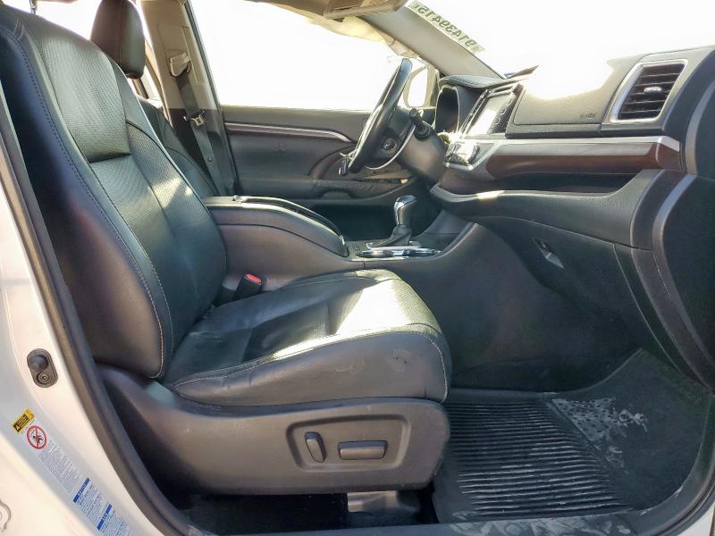 Photo 7 from auction – 2015 TOYOTA HIGHLANDER with VIN 5TDDKRFH9FS110600