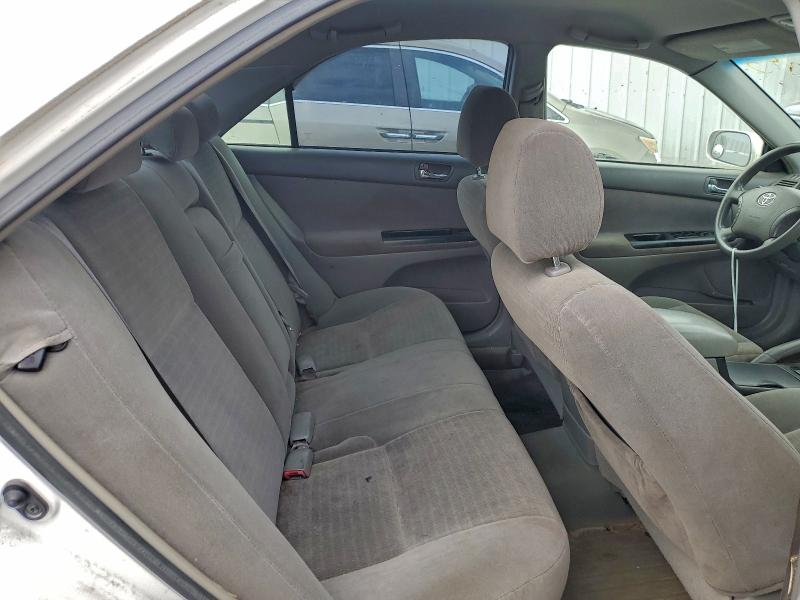 Photo 10 from auction – 2005 TOYOTA CAMRY with VIN 4T1BE32K55U541051