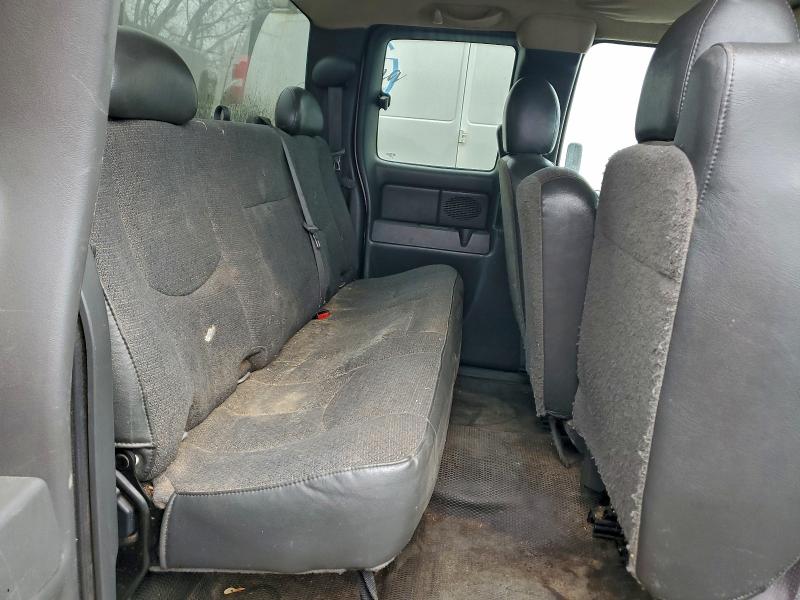 Photo 10 from auction – 2006 CHEVROLET SILVERADO with VIN 1GCEC19X86Z165401